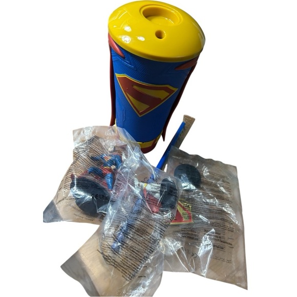 DC - Superman - Large Rubber Drinking Cup w/ Superman/S Symbol/Krypto Toppers - Picture 2 of 8